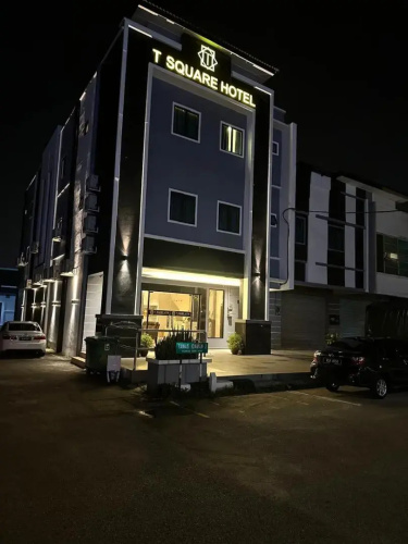 T Square Hotel