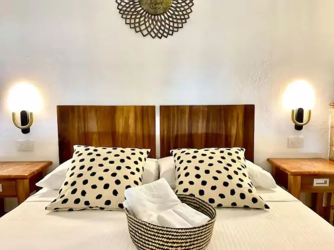 Paseo Colonial - Sanctuary 2