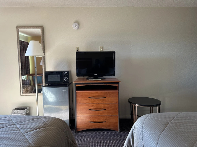 Economy Inn