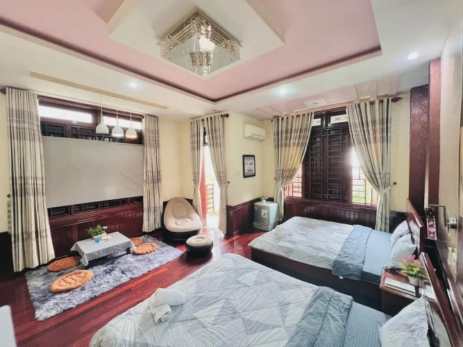 Standard Quadruple Family room with balcony and with city view
