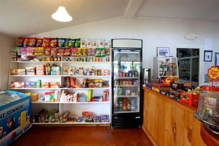 Great Barrier Lodge