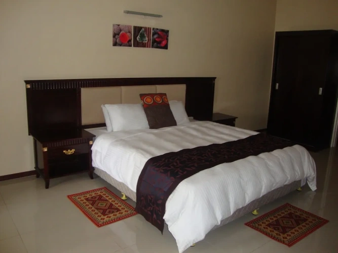2 Bedrooms Apartment