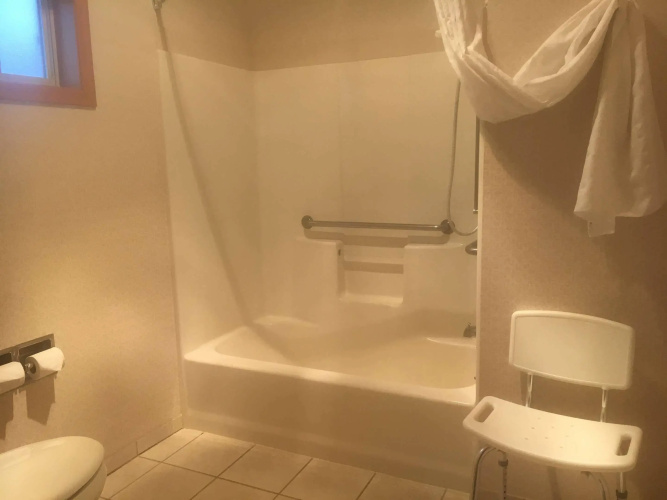 RiverTree Inn & Suites