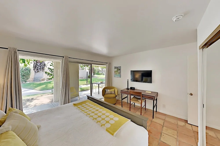 1881ar31 2 Bedroom Condo