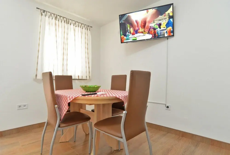 Apartment 1713
