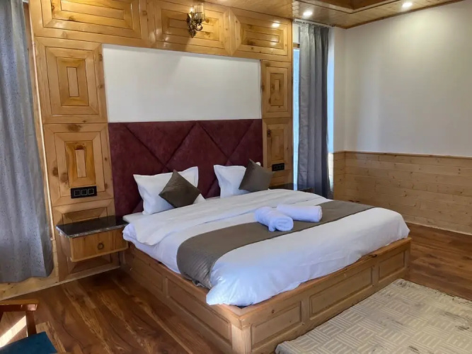 Hotel Mountain Blue Manali