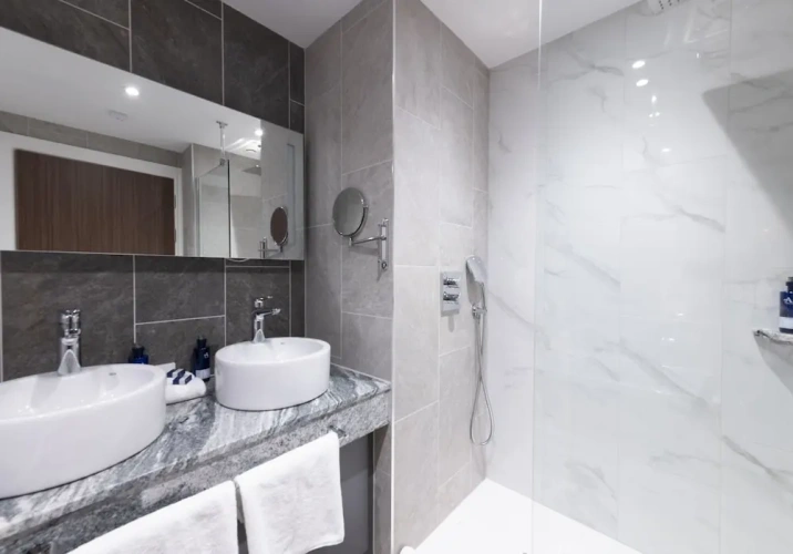 Double Suite