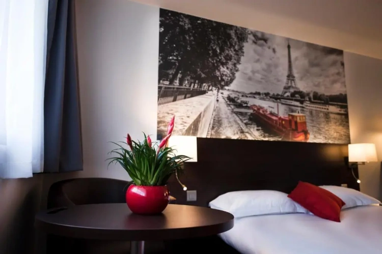 Standard Triple room