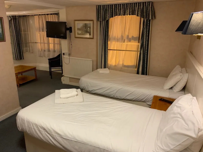 Yelf's Hotel