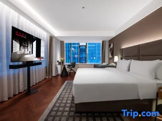 Standard Double room with city view