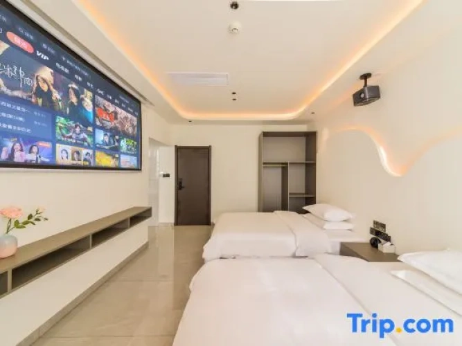 Deluxe Family Suite