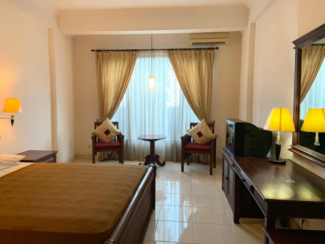 Nirwana Hotel Suites