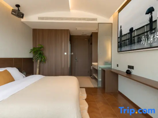 Standard Double room with view