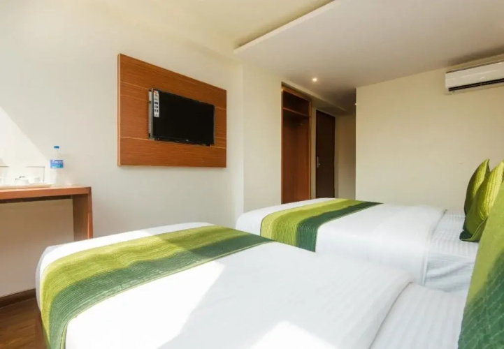 Hotel Aromas by OYO Rooms