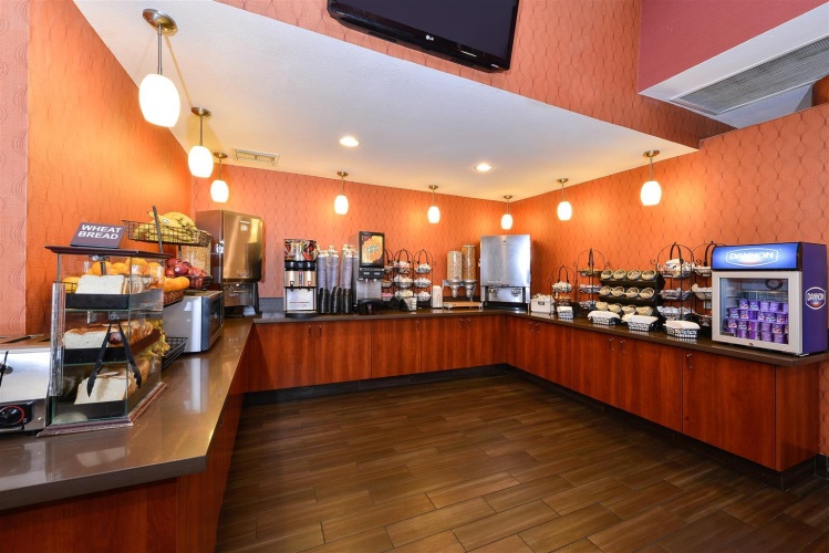 Best Western Plus Stovall's Inn photo 37