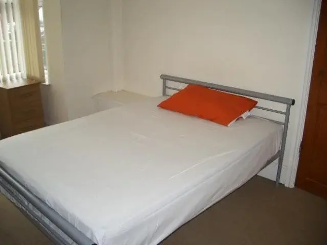 Birmingham Guest House 24