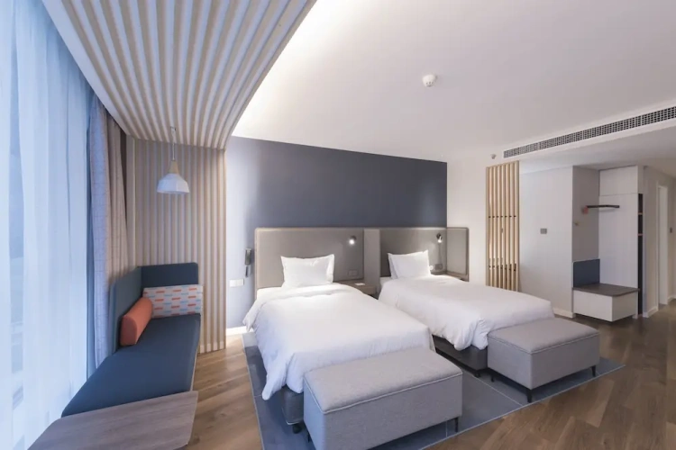 Standard Twin room with mountain view