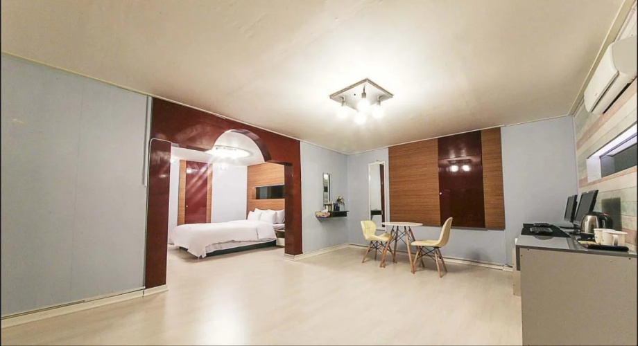 JJAK Hotel