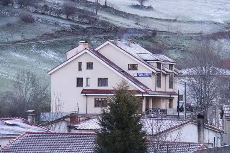 Hotel Restaurante Sotres