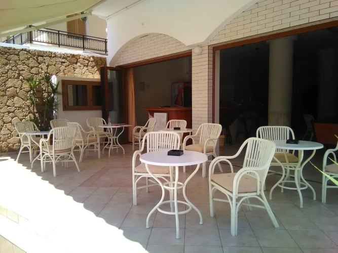 Arkadi Apartments