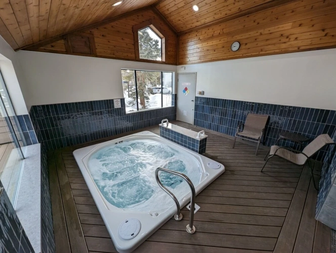 1 Bedroom Standard room with balcony and with courtyard view