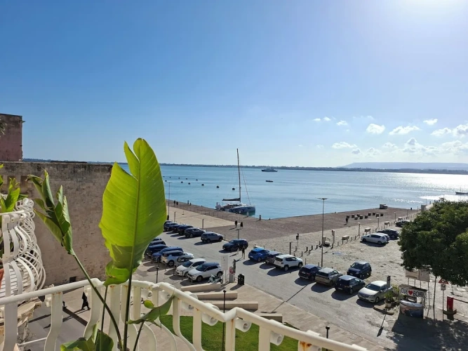 1 Bedroom Apartment with balcony and with sea view
