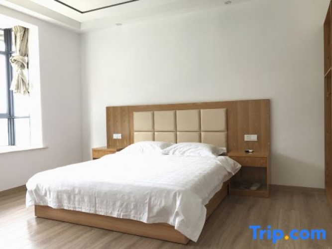 Standard Double room with lake view
