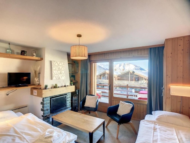 1 Bedroom Apartment with balcony