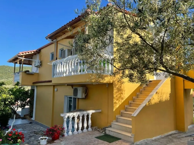 Studio with balcony and with view