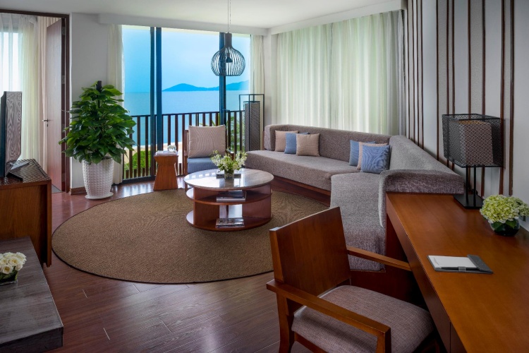 Suite with sunrise view