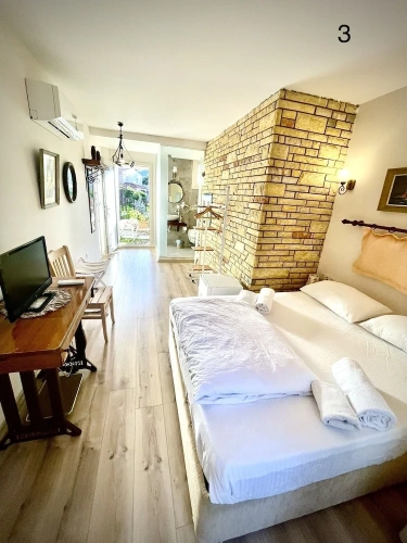 Standard Double Basement room