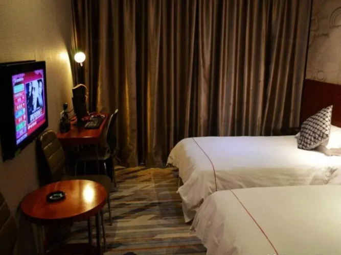 Dongfang Hotel