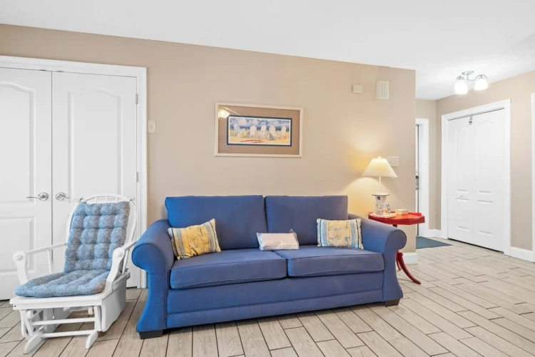 4 Bedrooms Cottage