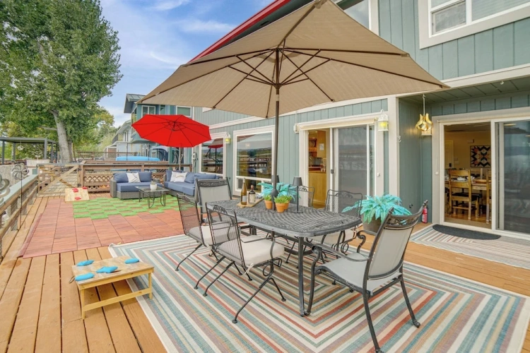 4 Bedrooms Cottage