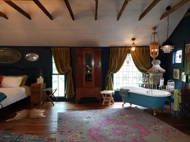Cedar Oaks Inn