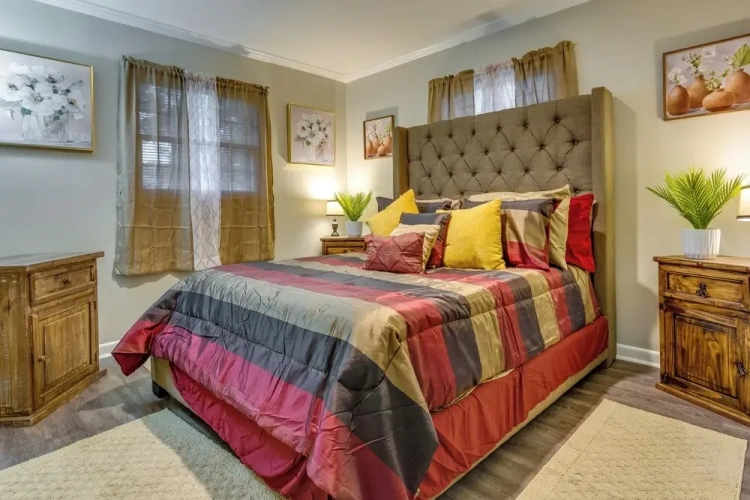 4 Bedrooms Cottage