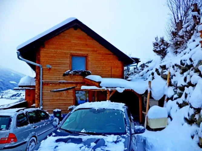 3 Bedrooms Cottage