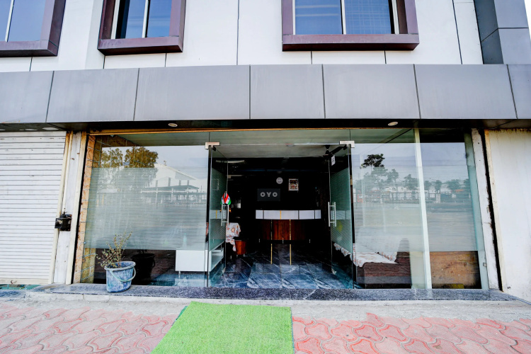 Hotel Silver Moon