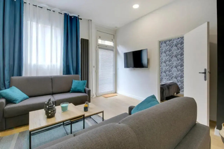 195-Suite Royal in Paris