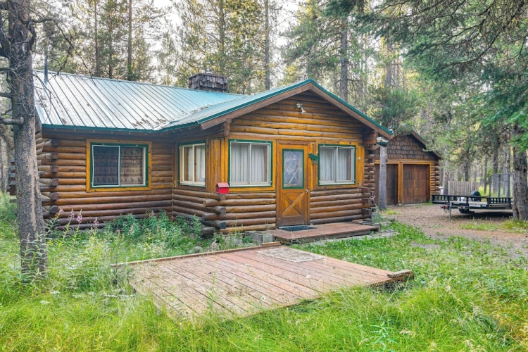 4 Bedrooms Cottage