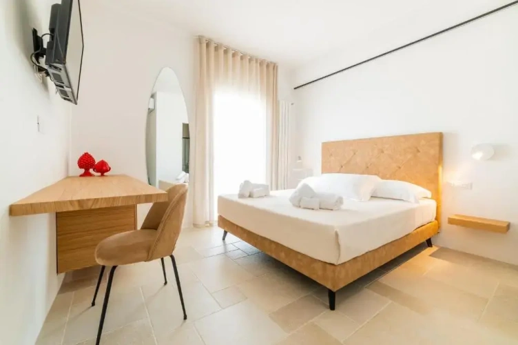 Deluxe Double room with balcony and with sea view