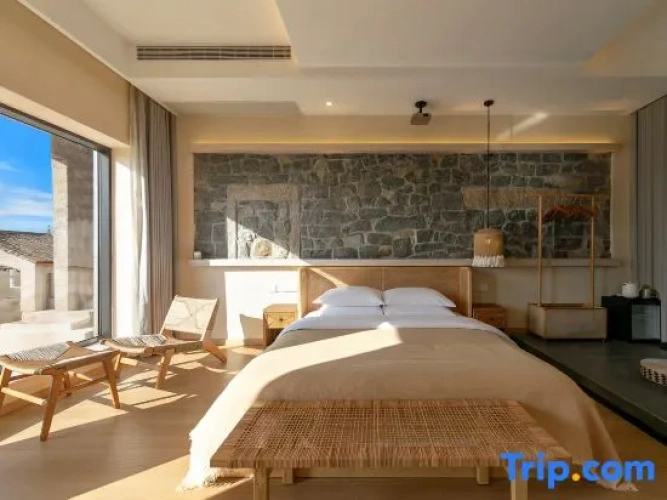 2 Bedrooms Suite