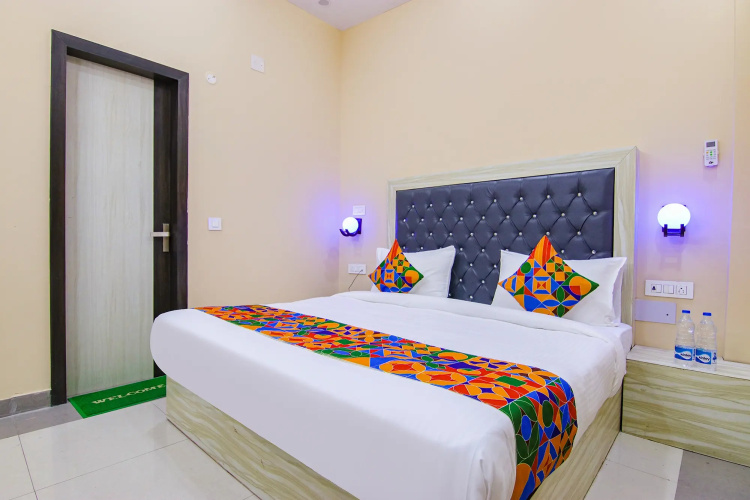 Fabhotel F9 Ashok Vihar