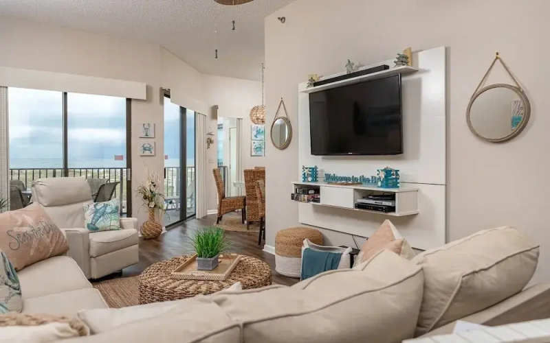 Phoenix East 108 1 Bedroom Condo