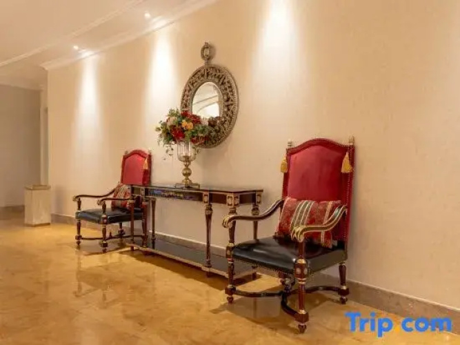 Zhonghong Dream Garden Manor Hotel (Luoyang Dream Garden Flower Sea Park Branch) - Luoyang