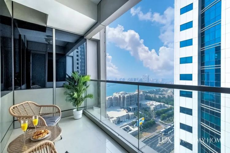 LUX - Marina Ocean View Suite 1