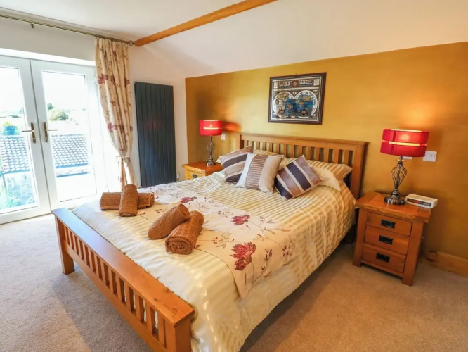 Moorhen House