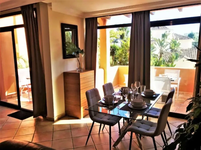 2 Bedrooms Apartment