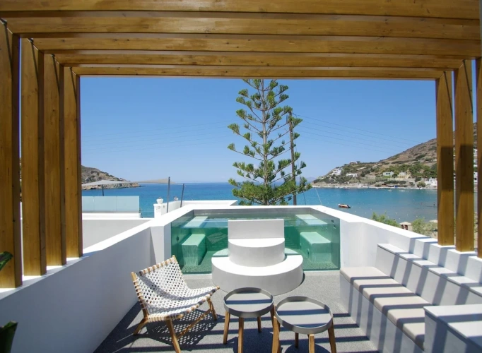 1 Bedroom Presidential Suite beachfront