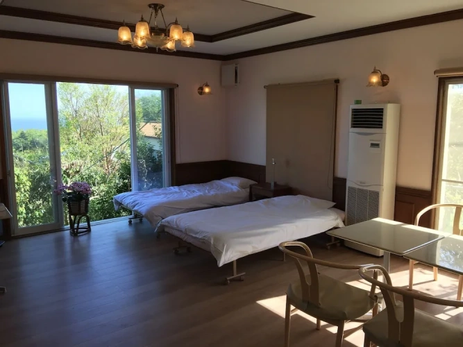4 Bedrooms Family Studio with balcony and with ocean view